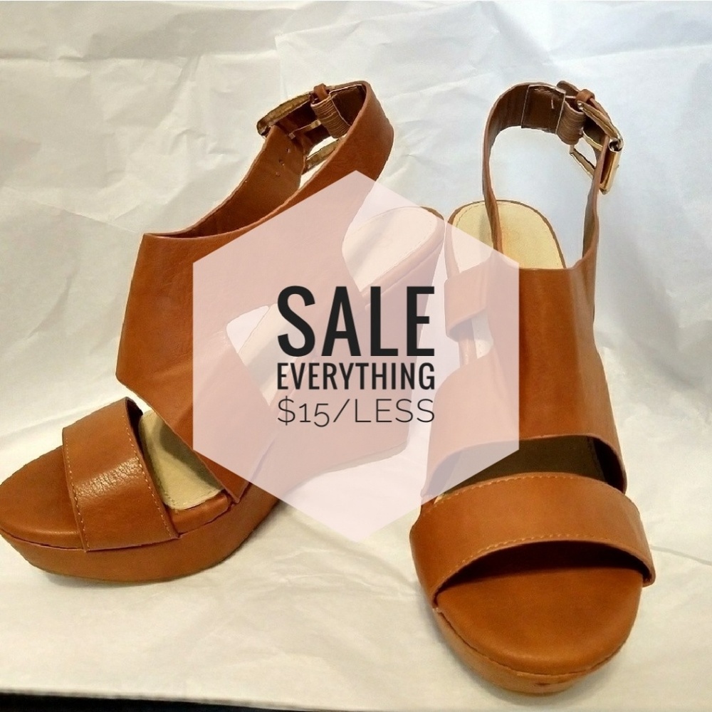 🎉HOST PICK🎉DB DK platform wedge heels.